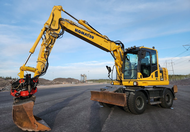 KOMATSU Komatsu PW148-8 Rototilt R6 - מחפר גלגלים: תמונה 1 KOMATSU Komatsu PW148-8 Rototilt R6 - מחפר גלגלים: תמונה 1