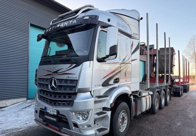 Mercedes-BenzArocs 8x4 Nosturilla! - משאית עץ, משאית מנוף: תמונה 1 Mercedes-BenzArocs 8x4 Nosturilla! - משאית עץ, משאית מנוף: תמונה 1