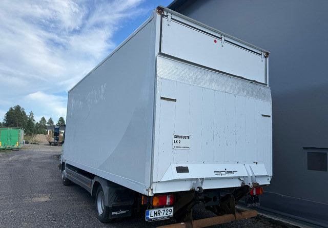 Mercedes-BenzAtego kaappi + perälauta - משאית תיבה: תמונה 3 Mercedes-BenzAtego kaappi + perälauta - משאית תיבה: תמונה 3