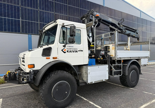 Mercedes-BenzUnimog U5000 + Hiab 099 E-4 - משאית צד נופל/ שטוחה, משאית מנוף: תמונה 1 Mercedes-BenzUnimog U5000 + Hiab 099 E-4 - משאית צד נופל/ שטוחה, משאית מנוף: תמונה 1