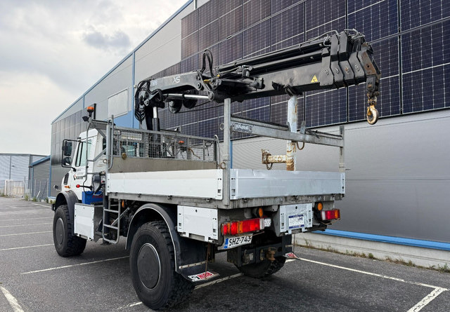 Mercedes-BenzUnimog U5000 + Hiab 099 E-4 - משאית צד נופל/ שטוחה, משאית מנוף: תמונה 3 Mercedes-BenzUnimog U5000 + Hiab 099 E-4 - משאית צד נופל/ שטוחה, משאית מנוף: תמונה 3