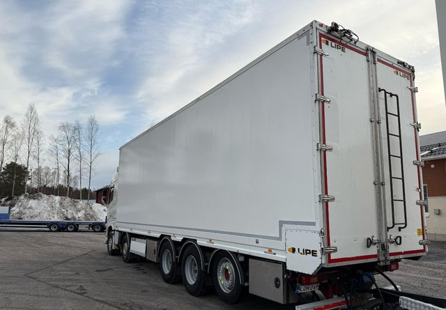 Volvo FH16 750 10x4 - משאית תיבה: תמונה 3 Volvo FH16 750 10x4 - משאית תיבה: תמונה 3