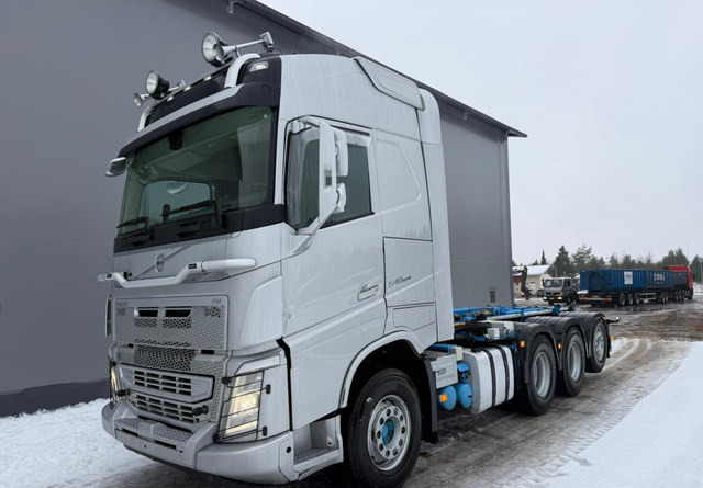 VolvoFh13 540 - משאית הרמת וו: תמונה 1 VolvoFh13 540 - משאית הרמת וו: תמונה 1