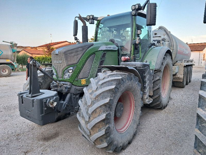 FENDT 720 VARIO - טרקטור חקלאי: תמונה 2 FENDT 720 VARIO - טרקטור חקלאי: תמונה 2