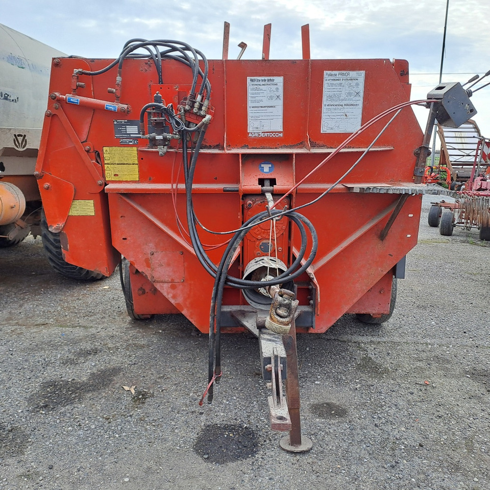IMPAGLIATRICE KUHN PRIMOR PP - מגרסת קש: תמונה 3 IMPAGLIATRICE KUHN PRIMOR PP - מגרסת קש: תמונה 3