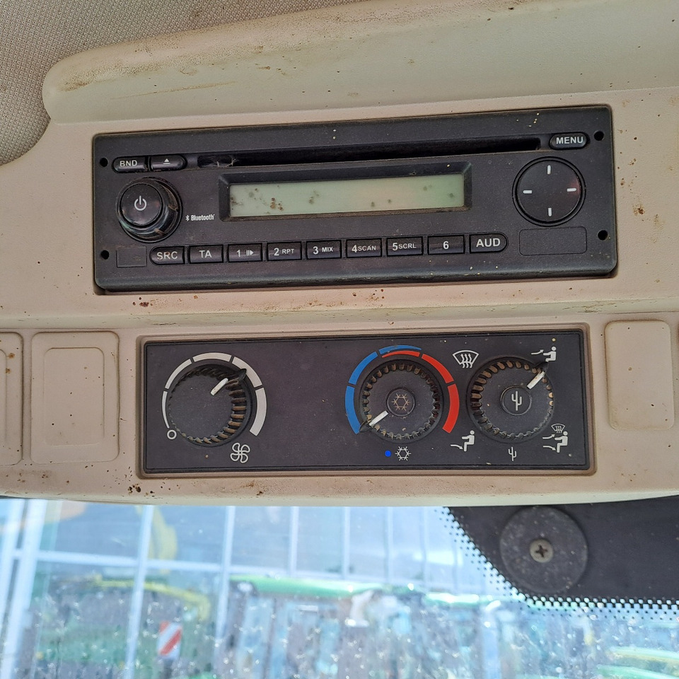 טרקטור חקלאי JOHN DEERE 6210R: תמונה 13