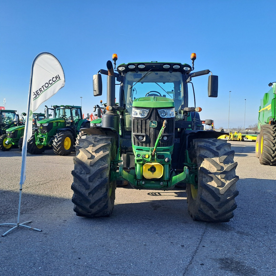 JOHN DEERE 6215R - טרקטור חקלאי: תמונה 2 JOHN DEERE 6215R - טרקטור חקלאי: תמונה 2