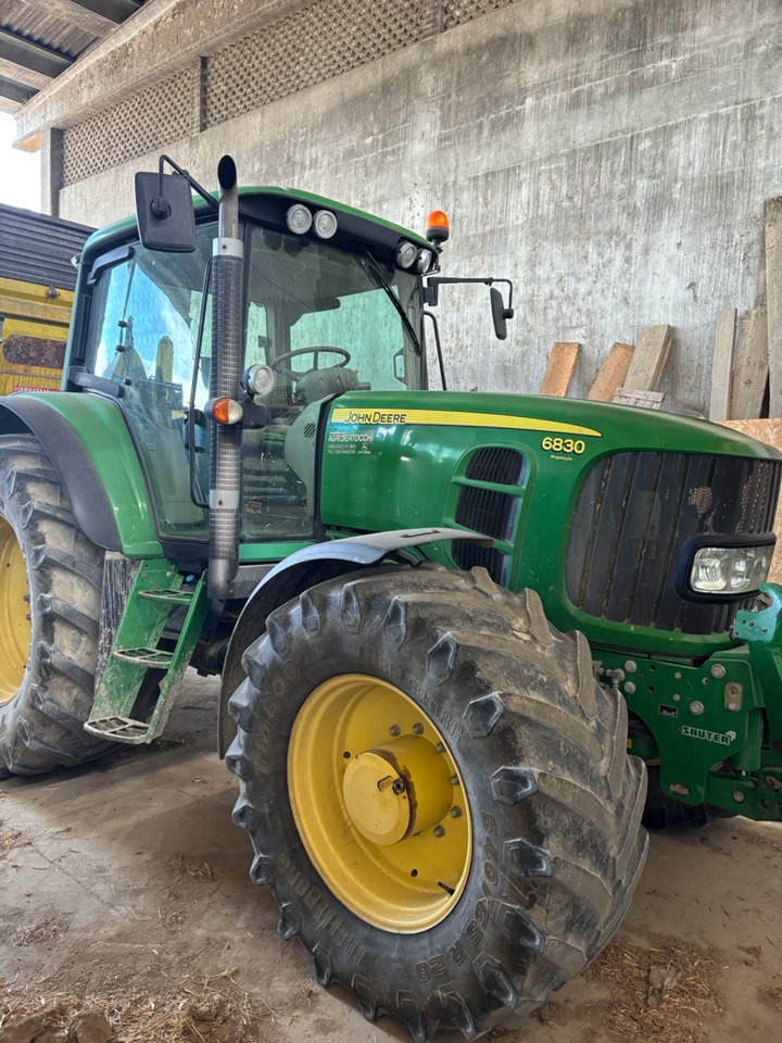 JOHN DEERE 6830 - טרקטור חקלאי: תמונה 2 JOHN DEERE 6830 - טרקטור חקלאי: תמונה 2