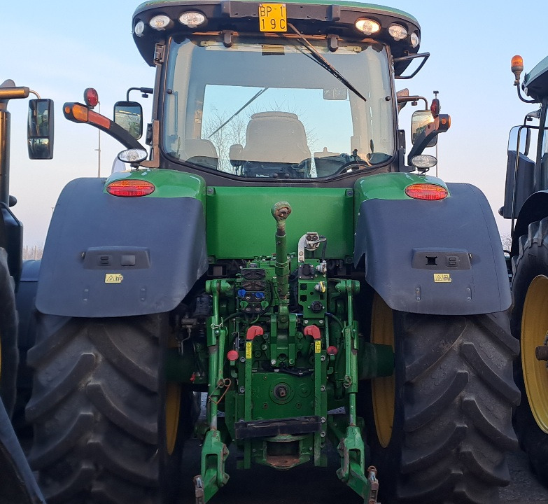 JOHN DEERE 7230R - ASTA AGRIBERTOCCHI - טרקטור חקלאי: תמונה 3 JOHN DEERE 7230R - ASTA AGRIBERTOCCHI - טרקטור חקלאי: תמונה 3