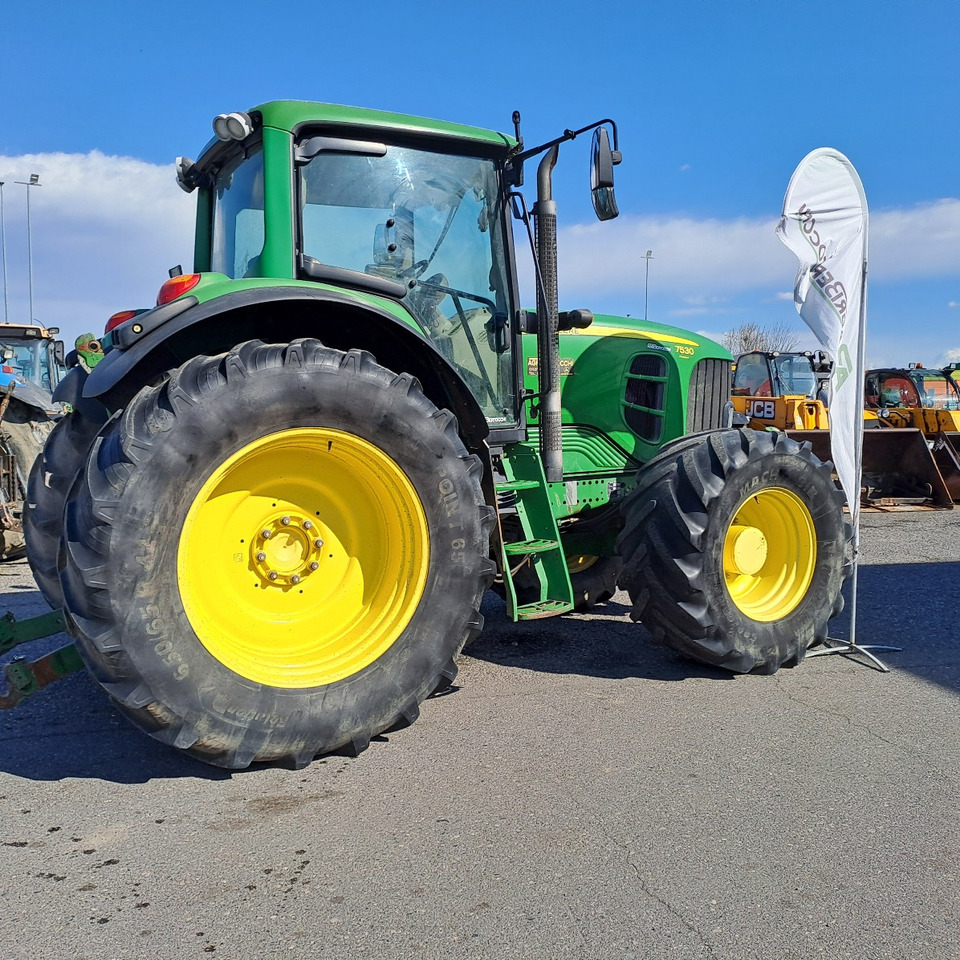 JOHN DEERE 7530 PREMIUM - טרקטור חקלאי: תמונה 2 JOHN DEERE 7530 PREMIUM - טרקטור חקלאי: תמונה 2