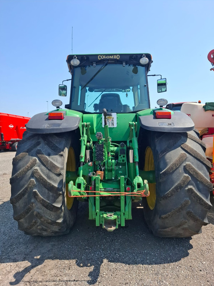 JOHN DEERE 8230 - טרקטור חקלאי: תמונה 3 JOHN DEERE 8230 - טרקטור חקלאי: תמונה 3