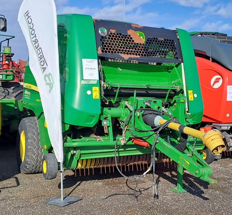 JOHN DEERE 960 - מכונת צרור עגולה: תמונה 1 JOHN DEERE 960 - מכונת צרור עגולה: תמונה 1