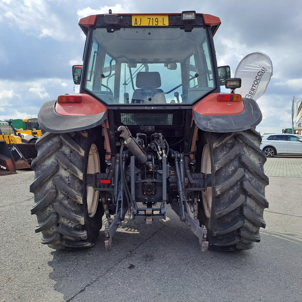 NEW HOLLAND FIATAGRI TS 110 - טרקטור חקלאי: תמונה 5 NEW HOLLAND FIATAGRI TS 110 - טרקטור חקלאי: תמונה 5