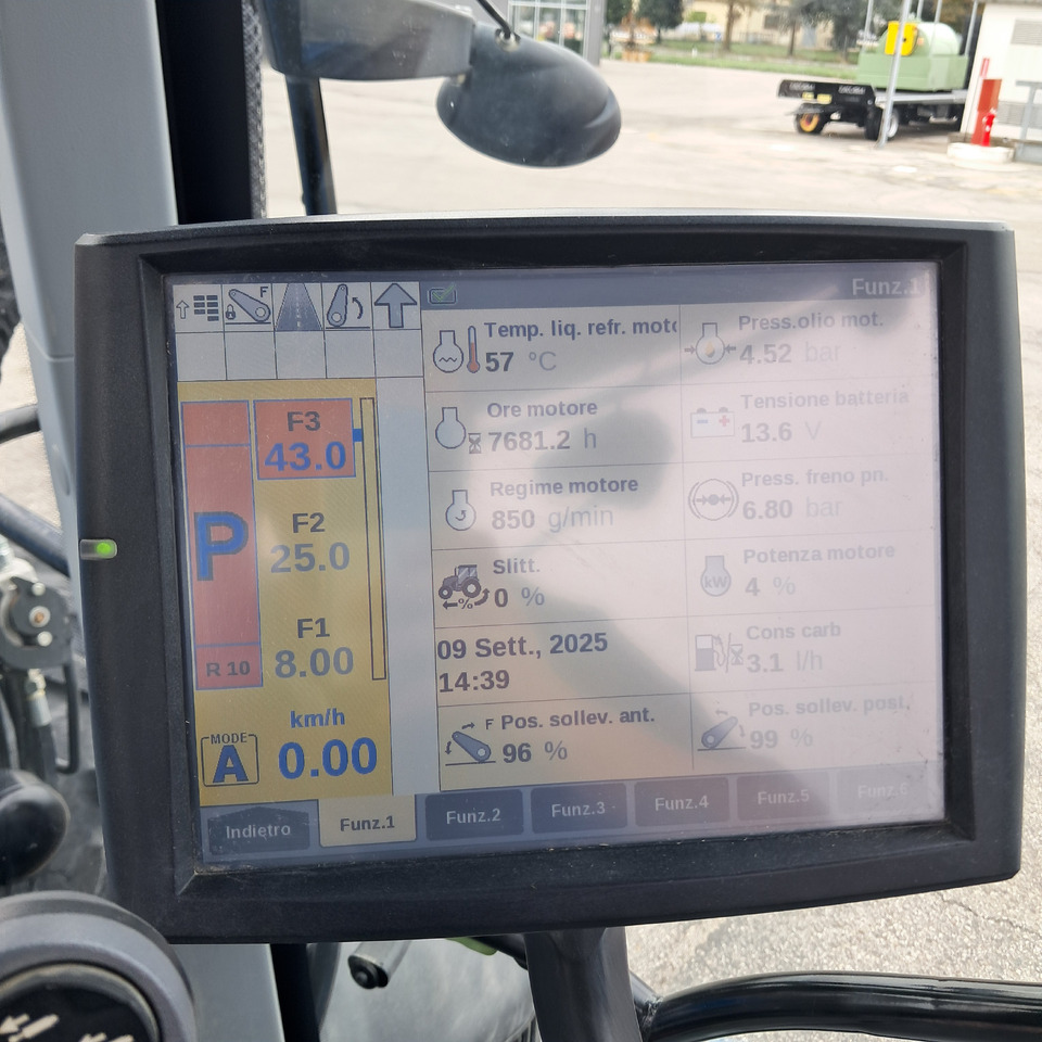 טרקטור חקלאי NEW HOLLAND T7 270: תמונה 13