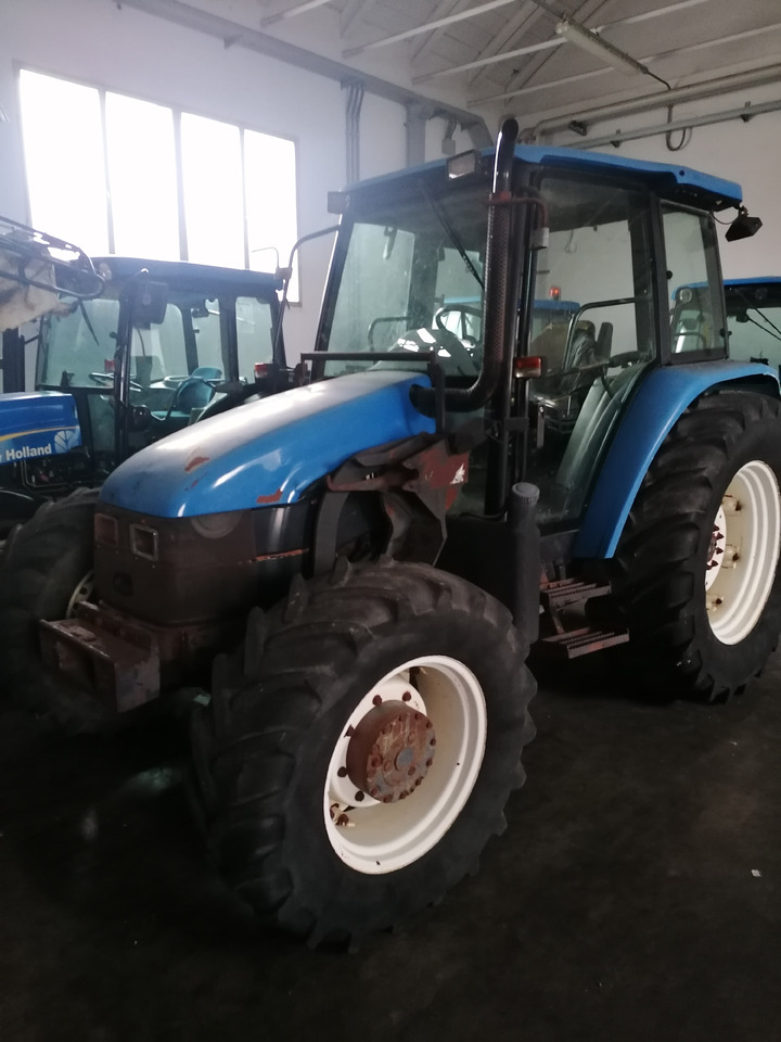 NEW HOLLAND TL 90 - טרקטור חקלאי: תמונה 1 NEW HOLLAND TL 90 - טרקטור חקלאי: תמונה 1