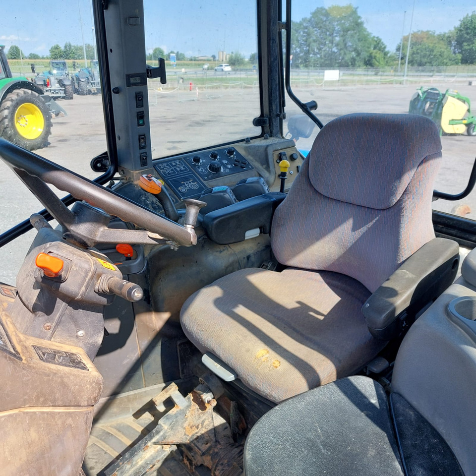 NEW HOLLAND TM 190 - טרקטור חקלאי: תמונה 2 NEW HOLLAND TM 190 - טרקטור חקלאי: תמונה 2