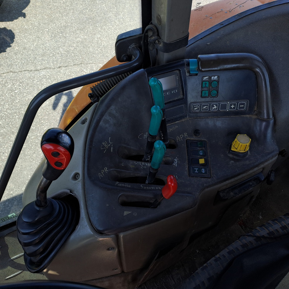 טרקטור חקלאי RENAULT ARES 720 RZ: תמונה 10