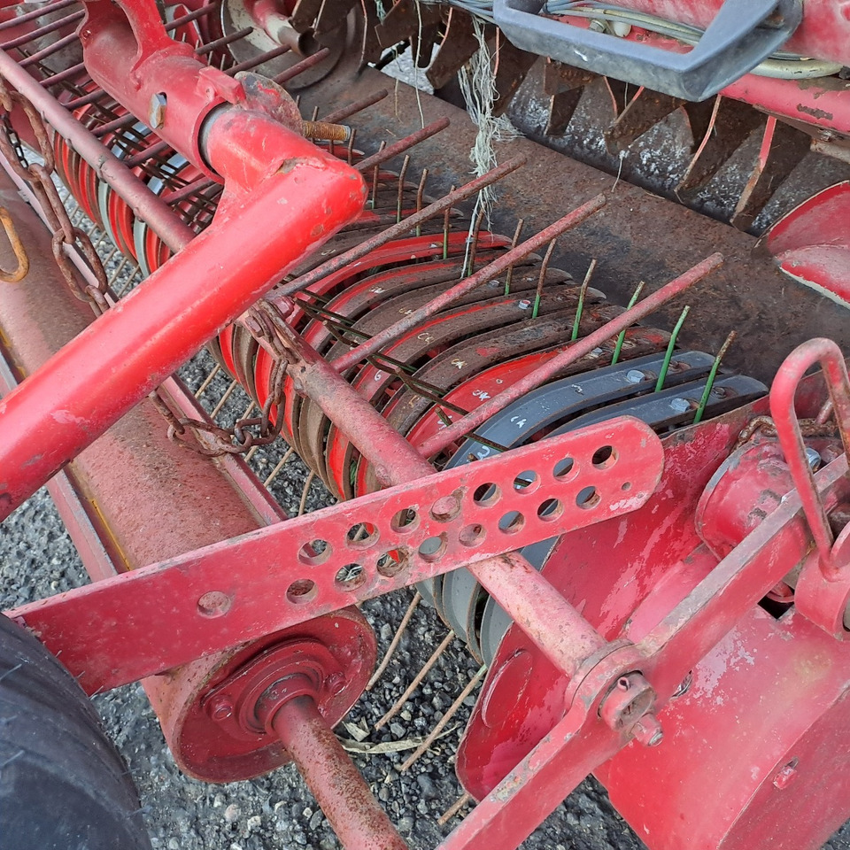ROTOPRESSA LELY WELGER RP 402 SPECIAL - מכונת צרור עגולה: תמונה 4 ROTOPRESSA LELY WELGER RP 402 SPECIAL - מכונת צרור עגולה: תמונה 4