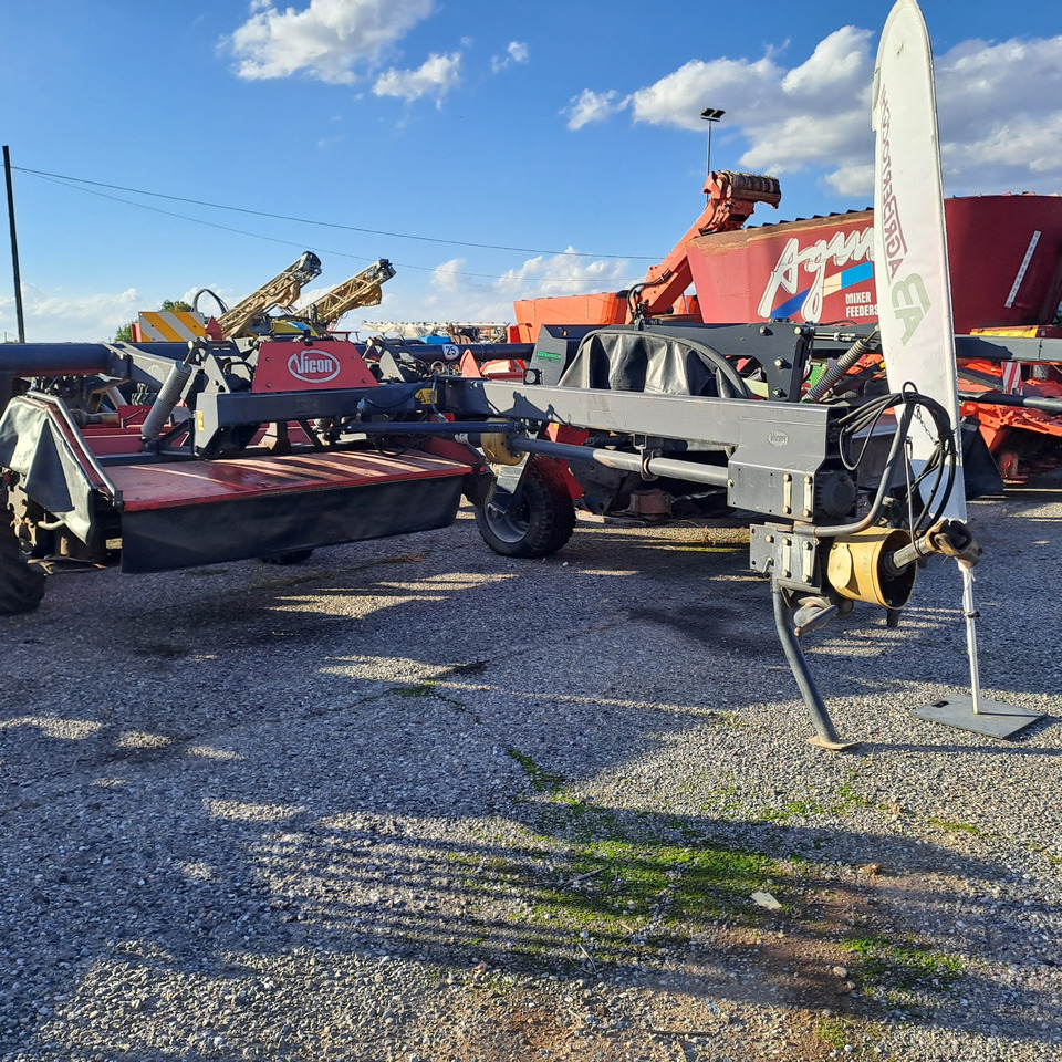 VICON KER 2400 - מכסחה: תמונה 1 VICON KER 2400 - מכסחה: תמונה 1