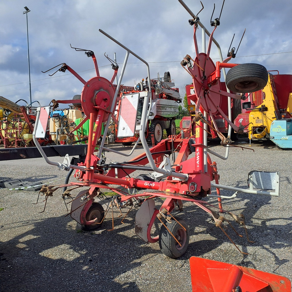 VOLTAFIENO  LELY STABILO 600 - גורף/ מגרפה: תמונה 3 VOLTAFIENO  LELY STABILO 600 - גורף/ מגרפה: תמונה 3