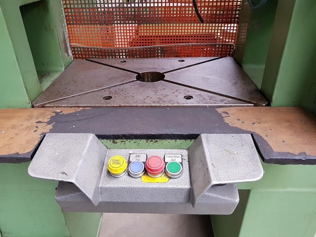 Hydr. Schnelläuferpresse DUNKES - מכונת עיבוד מתכת: תמונה 2 Hydr. Schnelläuferpresse DUNKES - מכונת עיבוד מתכת: תמונה 2