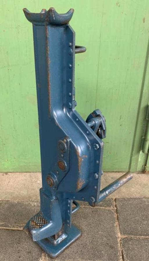 Stockwinde BÖCKER - ציוד מחסן: תמונה 1 Stockwinde BÖCKER - ציוד מחסן: תמונה 1