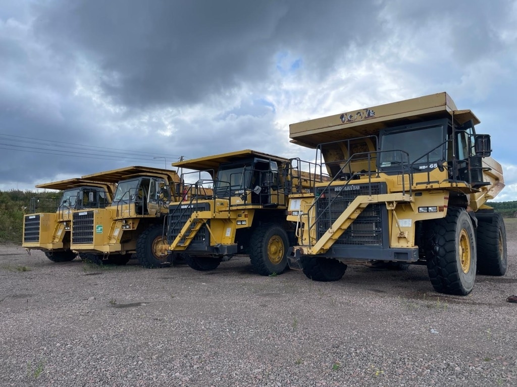 Komatsu HD 465-7E0, 2x HD 405-6, total 3 pcs - משאית סלעים/ מסיר פסולת קשיח: תמונה 1 Komatsu HD 465-7E0, 2x HD 405-6, total 3 pcs - משאית סלעים/ מסיר פסולת קשיח: תמונה 1