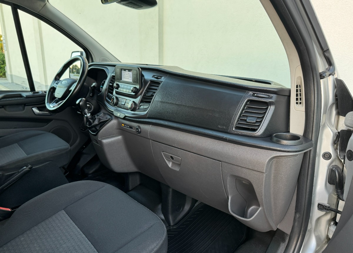 כלי רכב מסחרי קומבי Ford Transit Custom 2.0 170KM Rok 2021 8 osobowy FV23 Salon PL Zadbany Super STAN: תמונה 8 כלי רכב מסחרי קומבי Ford Transit Custom 2.0 170KM Rok 2021 8 osobowy FV23 Salon PL Zadbany Super STAN: תמונה 8