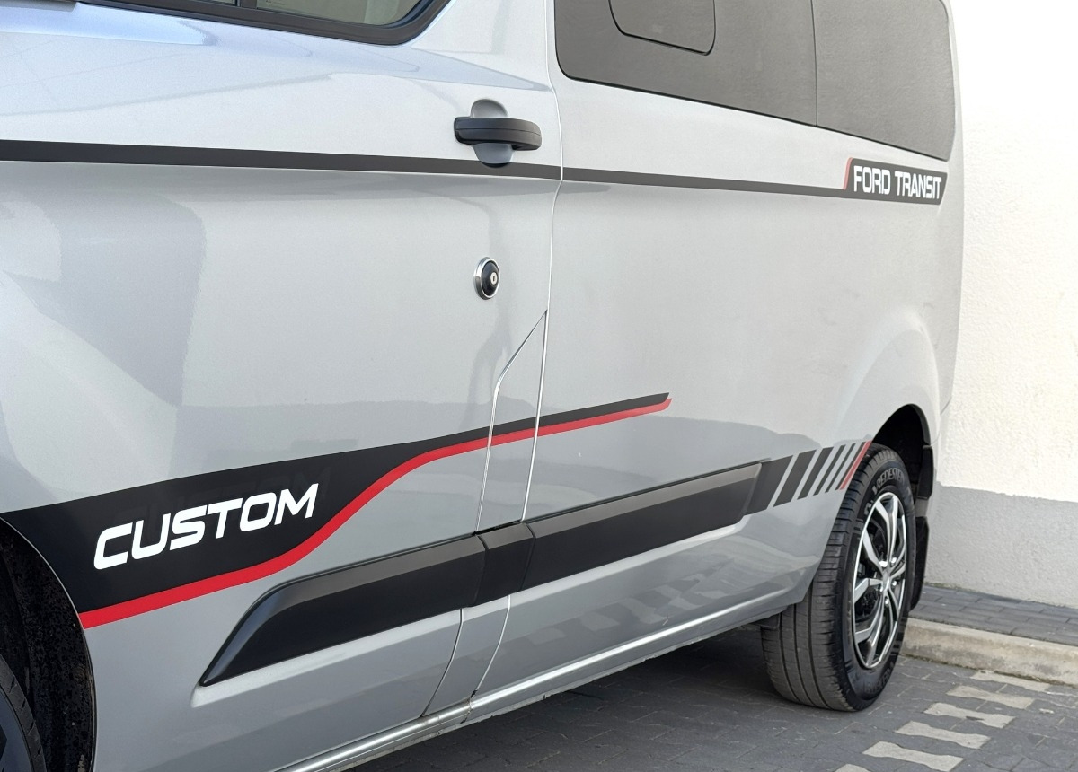 כלי רכב מסחרי קומבי Ford Transit Custom 2.0 170KM Rok 2021 8 osobowy FV23 Salon PL Zadbany Super STAN: תמונה 19 כלי רכב מסחרי קומבי Ford Transit Custom 2.0 170KM Rok 2021 8 osobowy FV23 Salon PL Zadbany Super STAN: תמונה 19