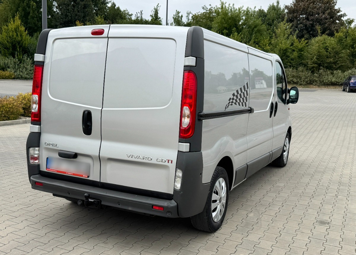 Opel Vivaro 2.0 DCI 115KM 2013 Rok SERWISOWANY Bezwypadkowy Super Stan - כלי רכב מסחרי עם לוח: תמונה 3 Opel Vivaro 2.0 DCI 115KM 2013 Rok SERWISOWANY Bezwypadkowy Super Stan - כלי רכב מסחרי עם לוח: תמונה 3