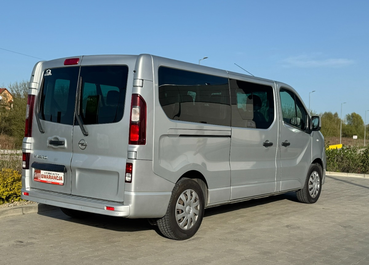 Opel Vivaro 2019 rok 9 osobowy nawiewy tylne Bezwypadkowy Niski przebieg FV23 - מיניבוס, כלי רכב מסחרי לנוסעים: תמונה 3 Opel Vivaro 2019 rok 9 osobowy nawiewy tylne Bezwypadkowy Niski przebieg FV23 - מיניבוס, כלי רכב מסחרי לנוסעים: תמונה 3