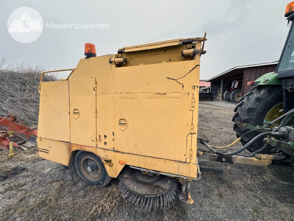 Broddway 1900 Sopmaskin - מטאטא כבישים: תמונה 5 Broddway 1900 Sopmaskin - מטאטא כבישים: תמונה 5