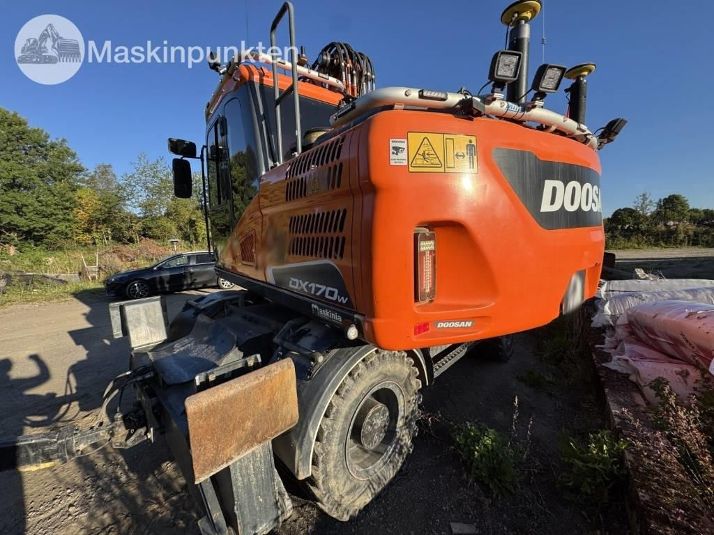 Doosan DX 170 W-5 + Tippvagn + Redskap - מחפר גלגלים: תמונה 3 Doosan DX 170 W-5 + Tippvagn + Redskap - מחפר גלגלים: תמונה 3