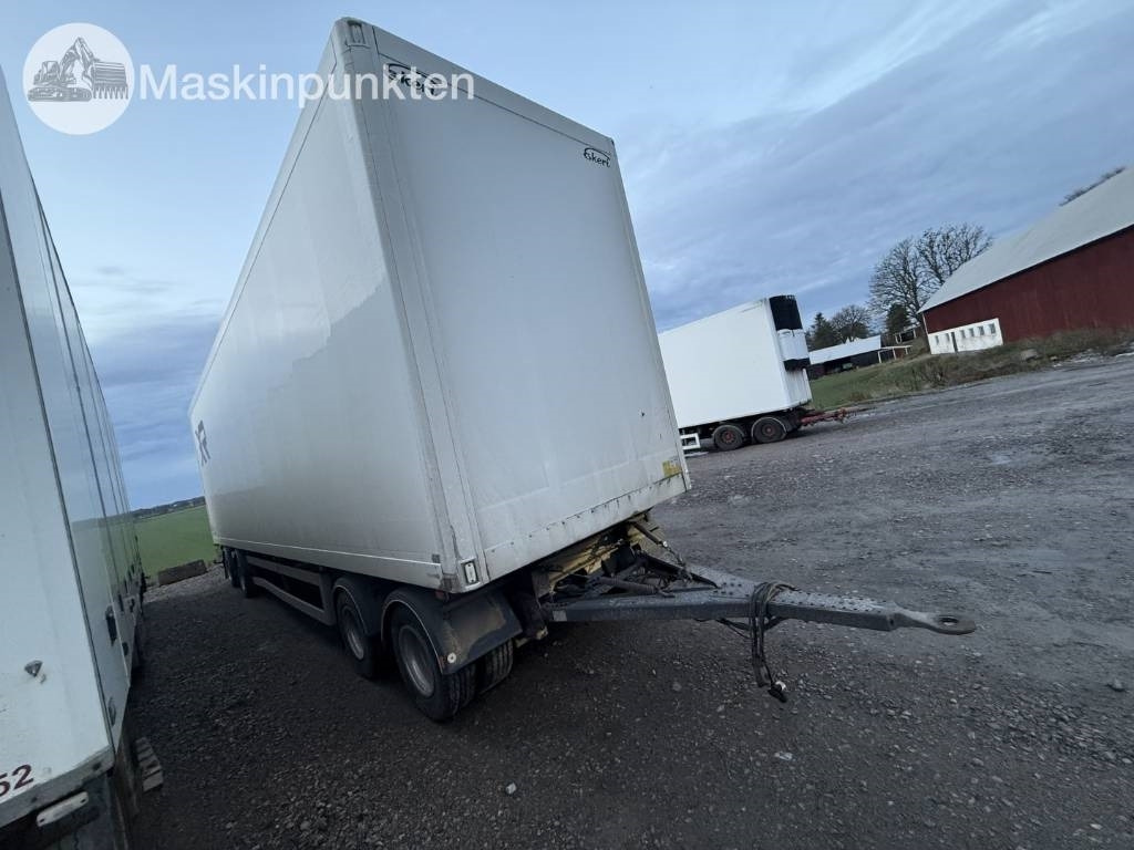 Ekeri S8-D - קרון נגרר בתיבה סגורה: תמונה 3 Ekeri S8-D - קרון נגרר בתיבה סגורה: תמונה 3