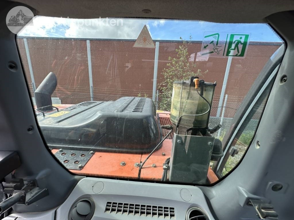 מחפר גלגלים Hitachi ZX 140 W-5B: תמונה 30 מחפר גלגלים Hitachi ZX 140 W-5B: תמונה 30