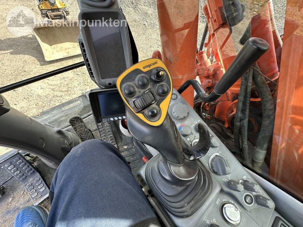 מחפר גלגלים Hitachi ZX 140 W-5B: תמונה 17 מחפר גלגלים Hitachi ZX 140 W-5B: תמונה 17