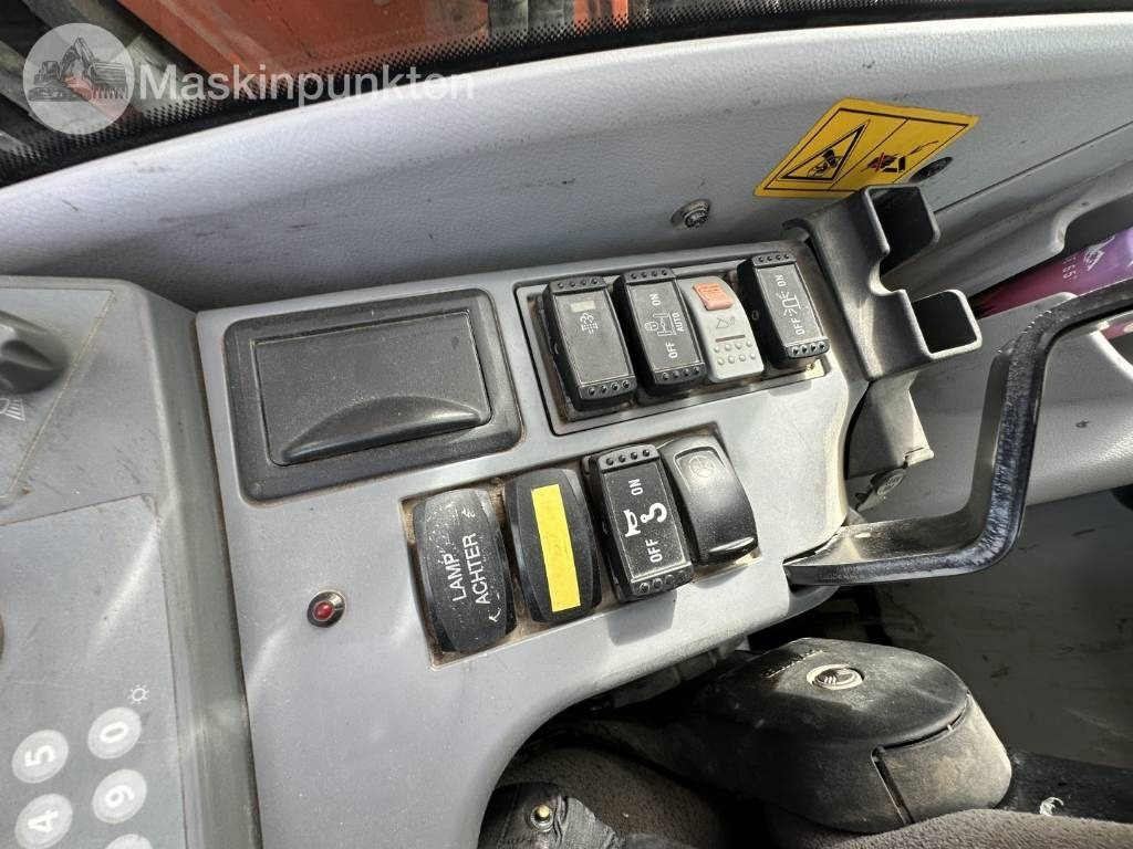 מחפר גלגלים Hitachi ZX 140 W-5B: תמונה 23 מחפר גלגלים Hitachi ZX 140 W-5B: תמונה 23