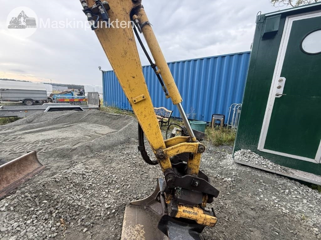 מיני מחפר Komatsu PC 26 MR: תמונה 17
