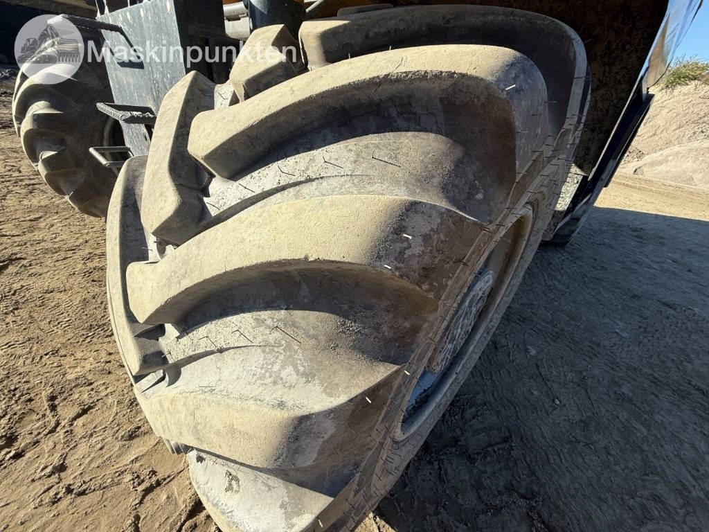 מחפר גלגלים Komatsu PW 160: תמונה 13 מחפר גלגלים Komatsu PW 160: תמונה 13