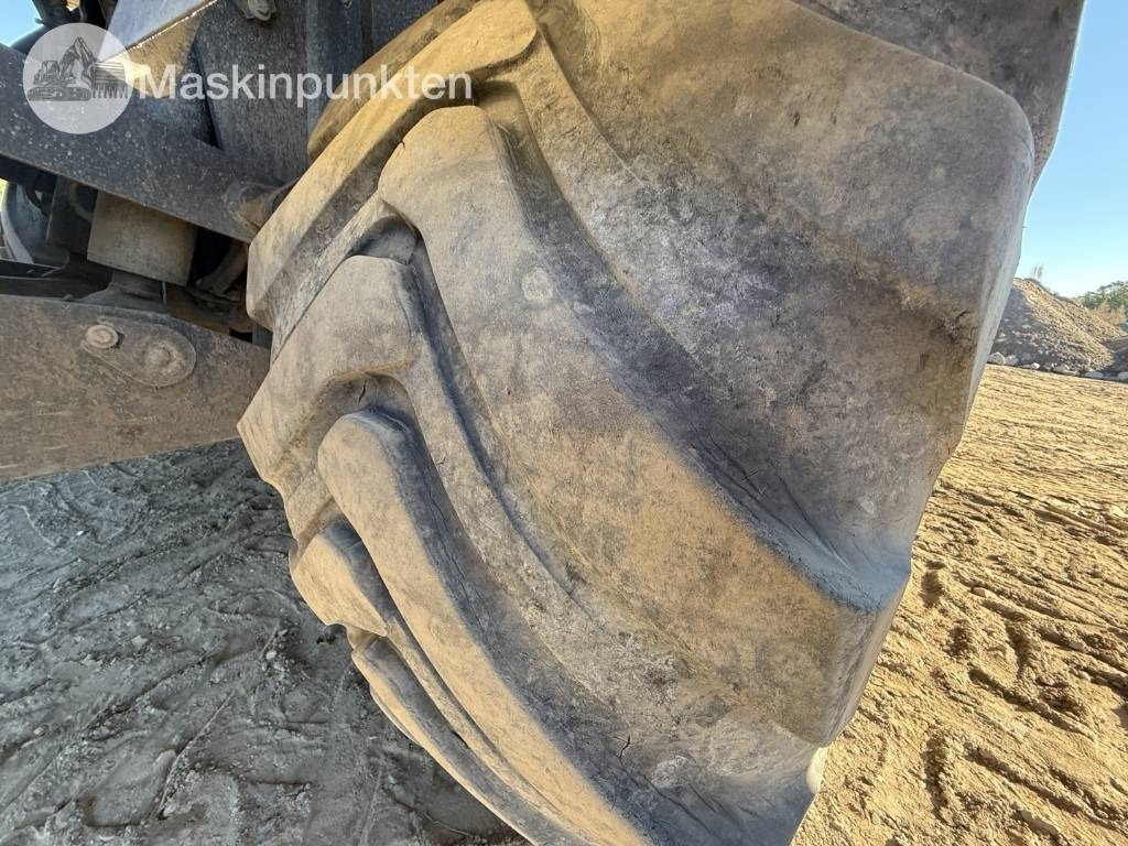 מחפר גלגלים Komatsu PW 160: תמונה 17 מחפר גלגלים Komatsu PW 160: תמונה 17