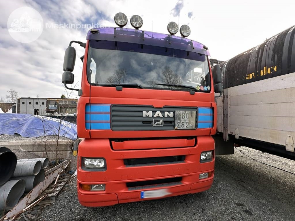 MAN TGX 28.530 LAXO - משאית עם שלדת תא: תמונה 4 MAN TGX 28.530 LAXO - משאית עם שלדת תא: תמונה 4