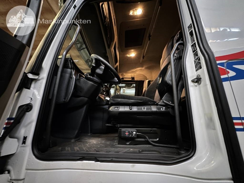 משאית תיבה Mercedes-Benz Actros 2545: תמונה 9