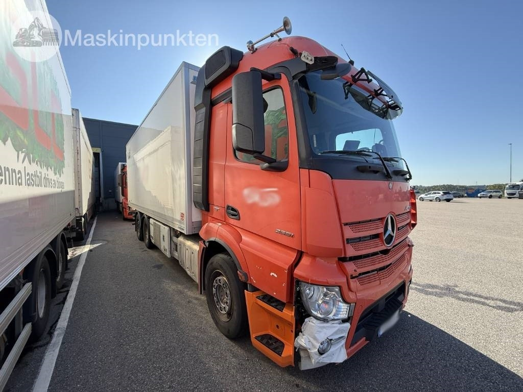 Mercedes-Benz Actros 2551  - משאית קירור: תמונה 3 Mercedes-Benz Actros 2551  - משאית קירור: תמונה 3