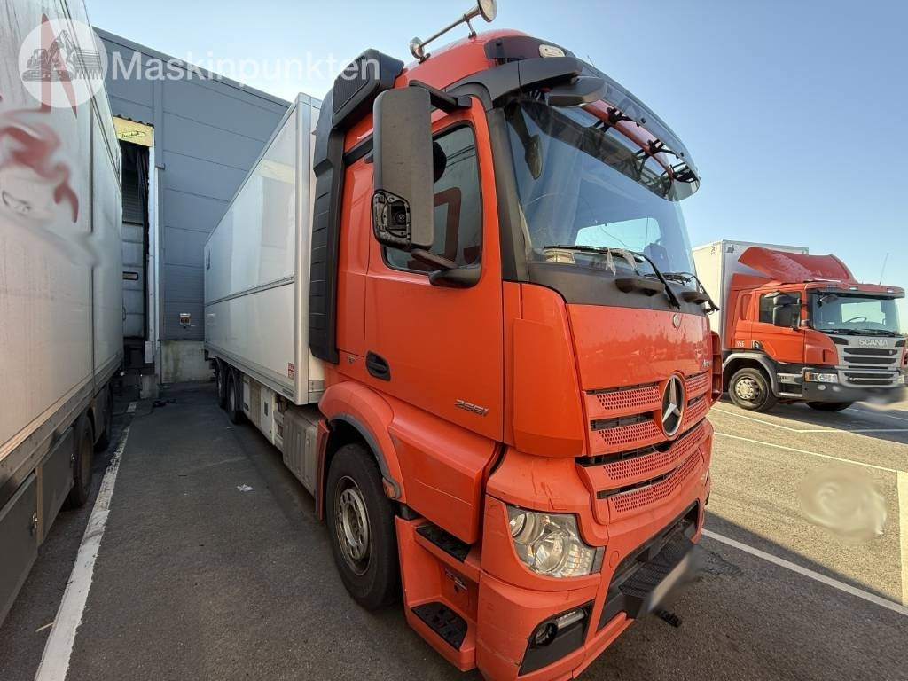 Mercedes-Benz Actros 2551 - משאית קירור: תמונה 3 Mercedes-Benz Actros 2551 - משאית קירור: תמונה 3