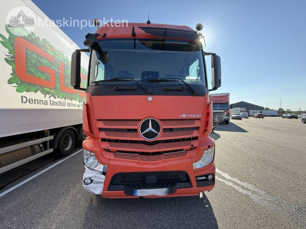 Mercedes-Benz Actros 2551  - משאית קירור: תמונה 2 Mercedes-Benz Actros 2551  - משאית קירור: תמונה 2