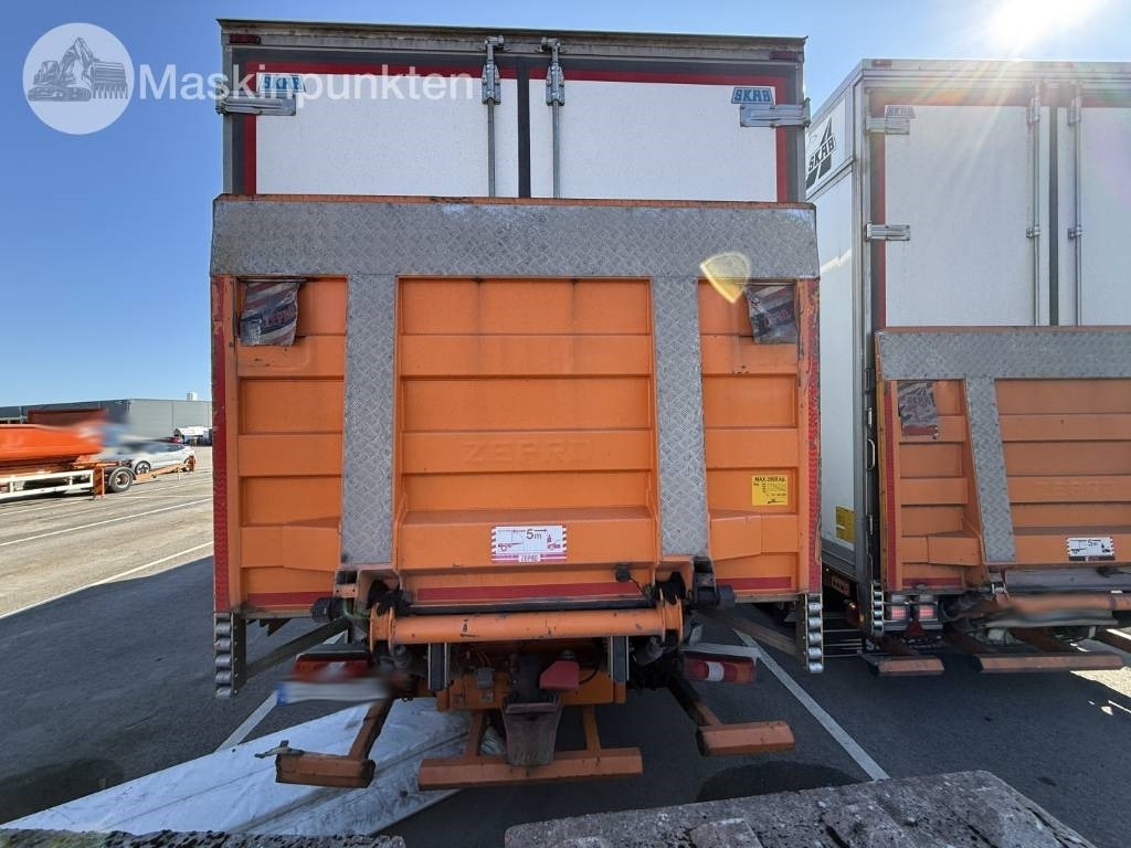 Mercedes-Benz Actros 2551  - משאית קירור: תמונה 5 Mercedes-Benz Actros 2551  - משאית קירור: תמונה 5