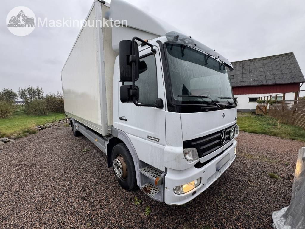Mercedes-Benz Atego 1223 - משאית תיבה: תמונה 4 Mercedes-Benz Atego 1223 - משאית תיבה: תמונה 4