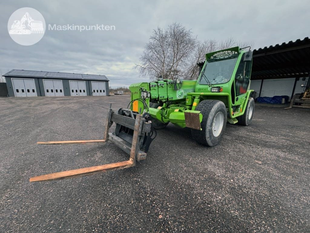 Merlo 40.17 - מעמיס גלגלים טלסקופי: תמונה 1 Merlo 40.17 - מעמיס גלגלים טלסקופי: תמונה 1