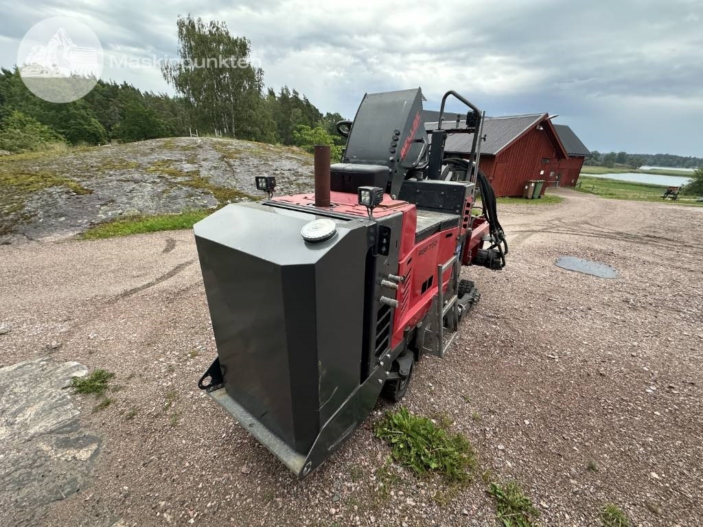 Rellock RSF 750 - טרנצ'ר: תמונה 2 Rellock RSF 750 - טרנצ'ר: תמונה 2