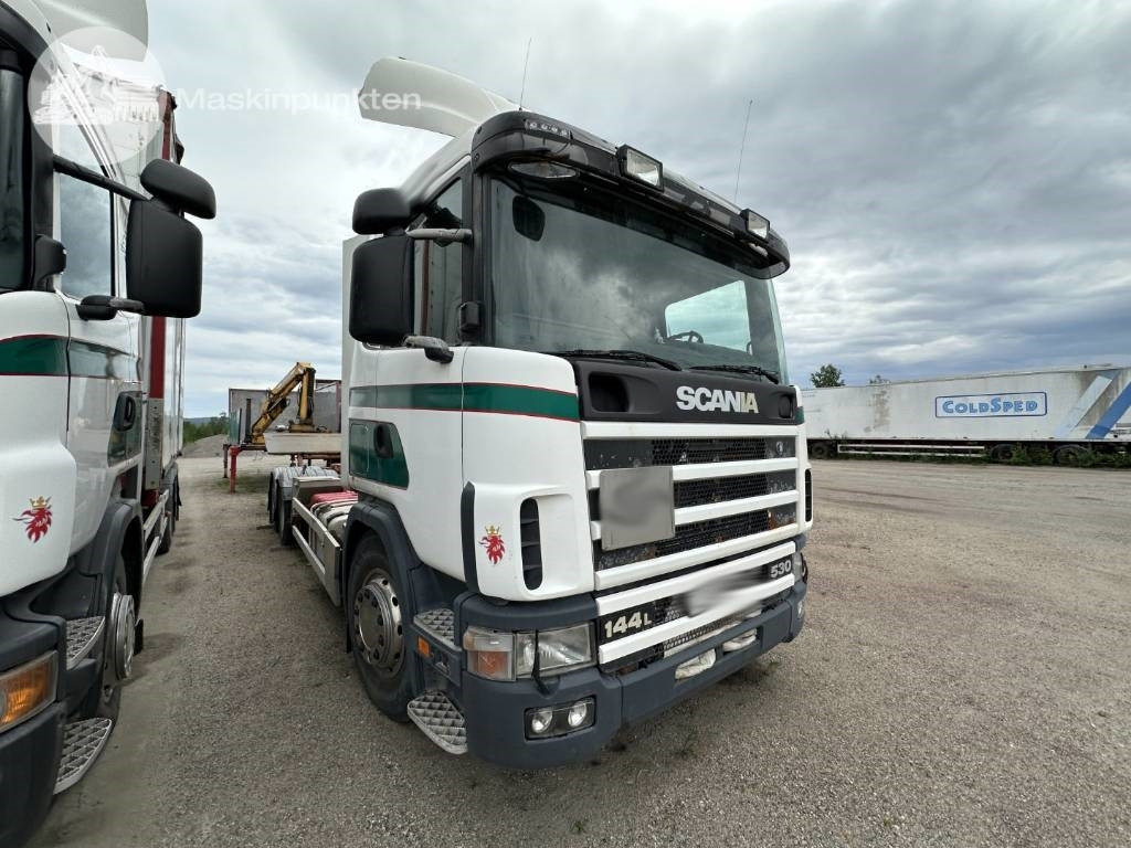 Scania R 124 LB - מוביל מכולות/ משאית החלפת גוף: תמונה 2 Scania R 124 LB - מוביל מכולות/ משאית החלפת גוף: תמונה 2